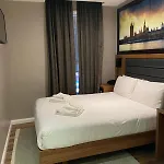 Brit Hotels London Court
